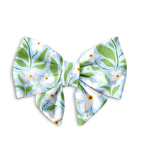 Mucha dla psa Niebieska White Lily - elegancka - Kiss the